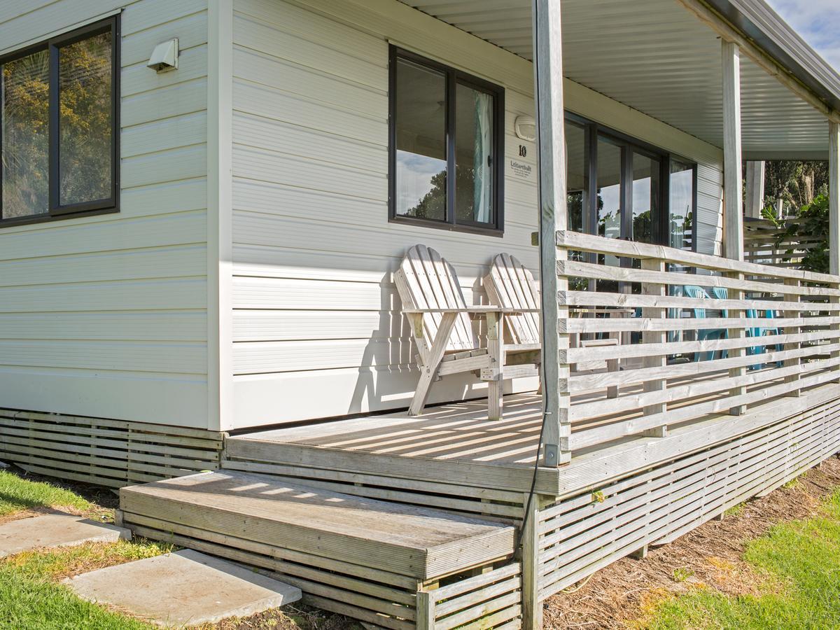 Oakura Beach Holiday Park Exterior photo