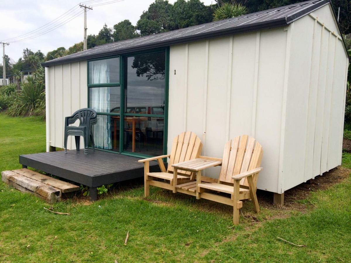 Oakura Beach Holiday Park Exterior photo